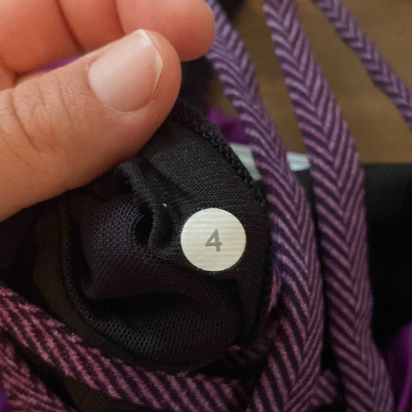 Lululemon sz 4 tank top - Picture 3 of 5